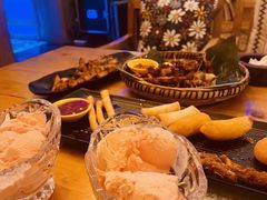 -月亮眼花园餐厅书吧酒吧