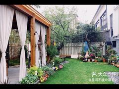 -二荆条·蜀鲜汇城市森林火锅