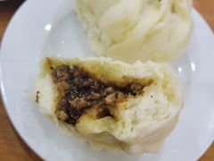 -胡成记口蘑龙眼包子(盐道街店)