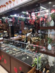 -灵彩珠宝(朗香街店)