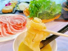 -鲜入围煮花胶鸡海鲜火锅