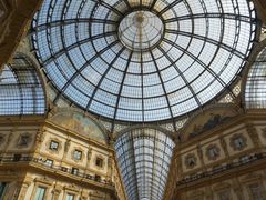 -文艺复兴百货(米兰大教堂广场店)