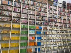 -钟书阁(松江泰晤士小镇店)