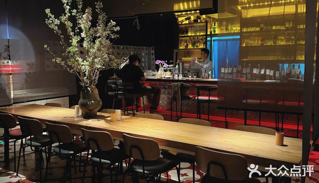 点亮夜色的青山萤火居酒屋