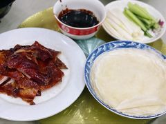 -余杨鸭鸭餐厅