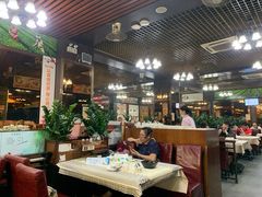 大堂-周记茗点居(西村店)