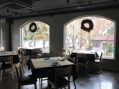 靠窗位-穹六人间 people 6(岳阳路店)