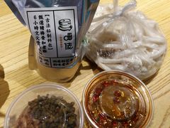 -呷佬·长沙手工米粉(金沙江路店)
