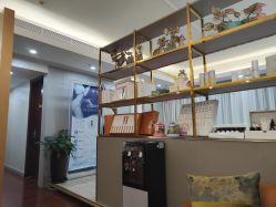 -Mamom club 慢会所(爱丁堡店)