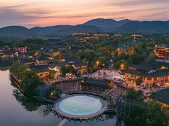 -茅山东方盐湖城景区