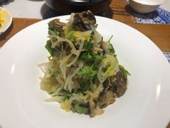 脆酸菜炝拌香螺-东方饺子王(大屯路店)