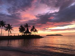 -Sunset Bar(丹绒亚路香格里拉店)