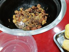 -哈尔滨东北铁锅炖(都督街店)
