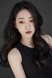 -onlygirl摄影美学馆高端定制(江滩店)