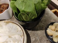 -三人行骨头王火锅(长寿店)