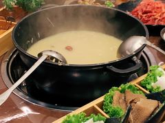 -汤宴·参须肚包鸡(南京路店)