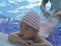 -龙格亲子游泳·水育早教中心(华亿大润发店)