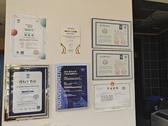 -优医视平价眼镜超市蔡司依视路折扣(小马厂店)