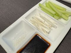 -凤凰园烤鸭店·唐山菜·传承花椒肉(老唐丰路店)