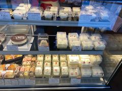 -红宝石·鲜奶小方·海派西点房(联洋店)