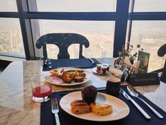 -锦厨国际自助餐厅 · 云端景观 (昆明索菲特大酒店)