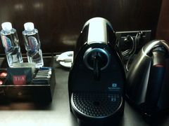 百岁山、六颗子弹-上海璞麗酒店