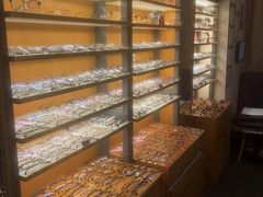 -优医视平价眼镜蔡司依视路折扣工厂店(十里堡店)