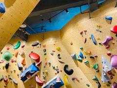-Upper Climbing Gym 攀岩(华侨城店)