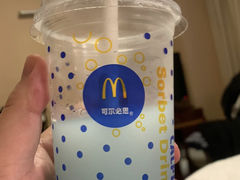 可尔必思特饮-麦当劳(虹梅路地铁站店)
