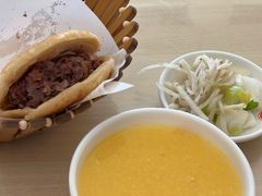 -闫家驴肉老店(华电一校店)