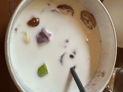 -小蜜蜂·Bakery&Coffee(翰子花园店)