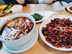 -渝信川菜 · 川味家常菜(财富购物中心店)