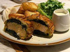 -ROAST coffee & eatery