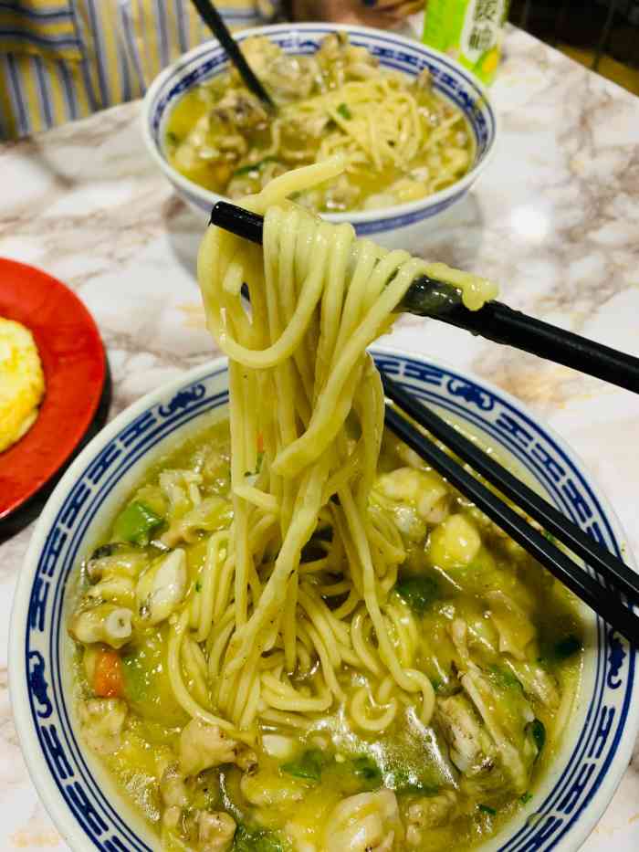 知味面馆(四川中路店)-"自从单位附近那家知味面馆拆了之后很久没吃.