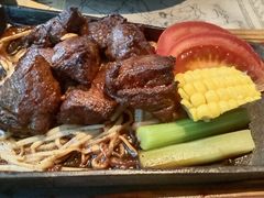 -穹六人间 people 6(岳阳路店)