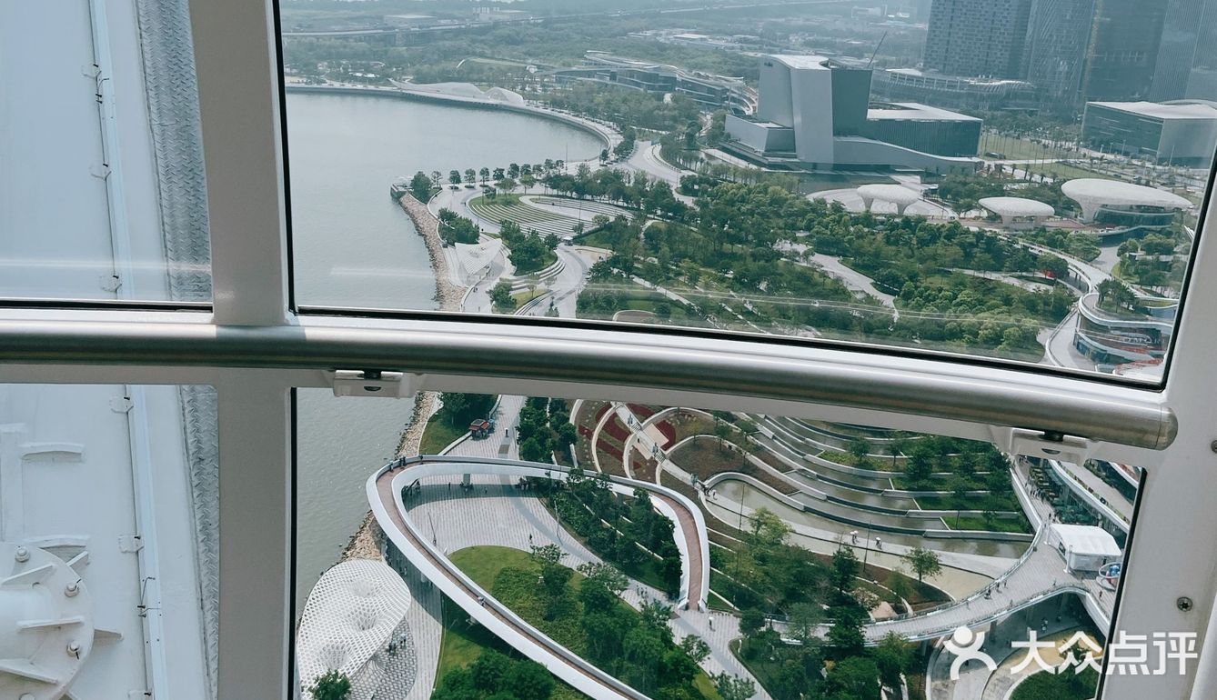 🎡深圳本地人也打卡，128米高空摩天轮