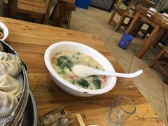 -地方名吃海鲜大馅蒸饺(北戴河店)