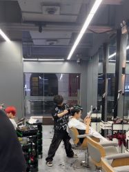 -藤野造型烫发染发