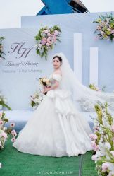 -798婚纱摄影·原创定制品牌店