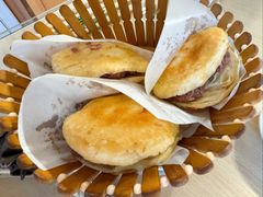 -闫家驴肉老店(华电一校店)