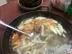 -老街烧烤大排档·地道湖北菜·龙虾馆(汉口火车站店)