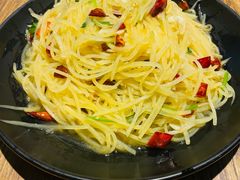 酸辣土豆丝-叶派龙虾•招牌香辣蟹·海鲜(中海国际店)