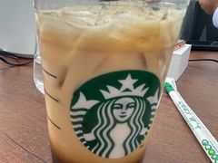-星巴克臻选(南京金茂览秀城店)