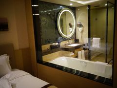-广州花都皇冠假日酒店