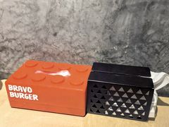餐具摆设-百万万BRAVO(厦大沙坡尾店)