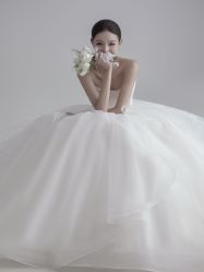 点击看大图 -至臻微拉婚纱摄影