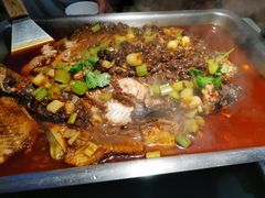 -辣尚瘾·烤鱼·新川菜(交大直营店)