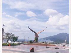-巨鹰广场
