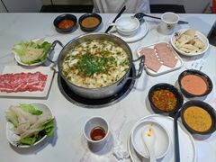 -德林酸菜鱼火锅(南丹店)