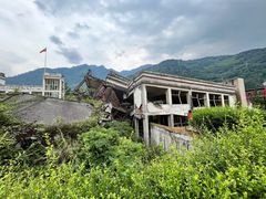 -四川汶川特大地震漩口中学遗址